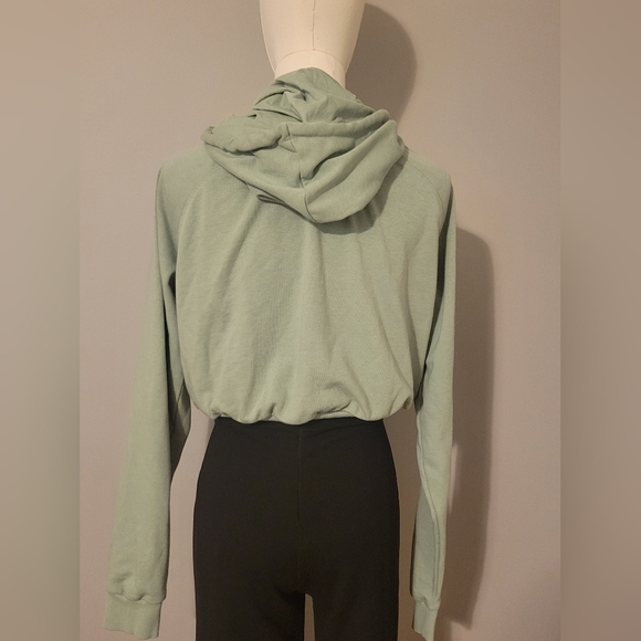 Gymshark Training Cropped Hoodie Desert Sage Green Womens Size S - Picture 5 of 7